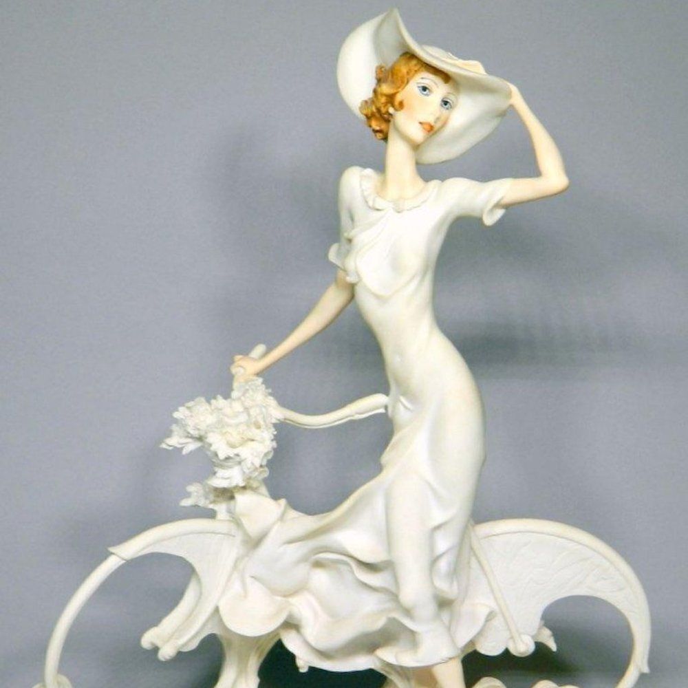 Signed Vintage Giuseppe Armani Figurine #0539C